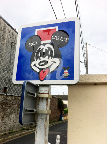 MICKEY KISS is " SO CULT "